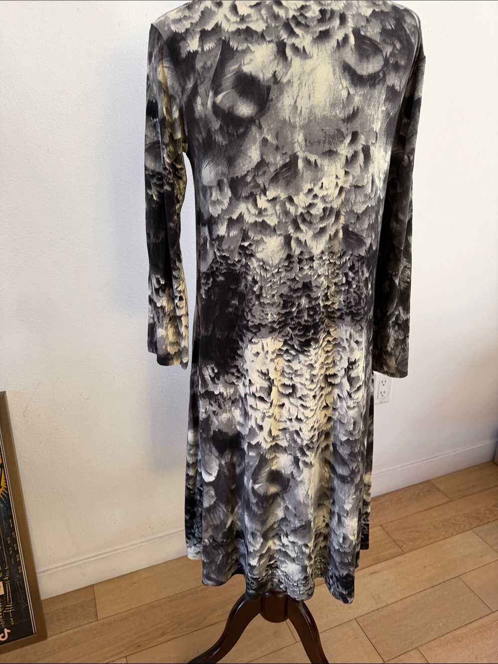 Samantha Sung Black & White Gradiated Dress.  Size 12 - Picture 4 of 7